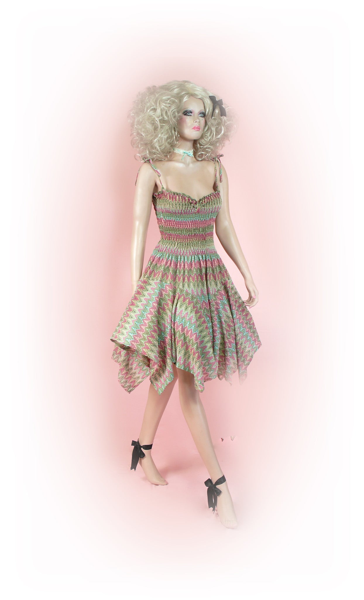 Pink<br>Zig-Zag Floral