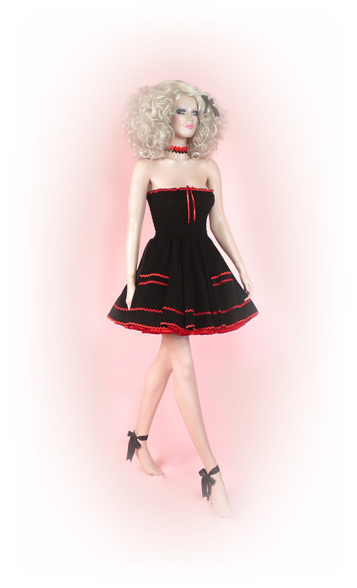 Black Red<br>Radiant Ric Rac