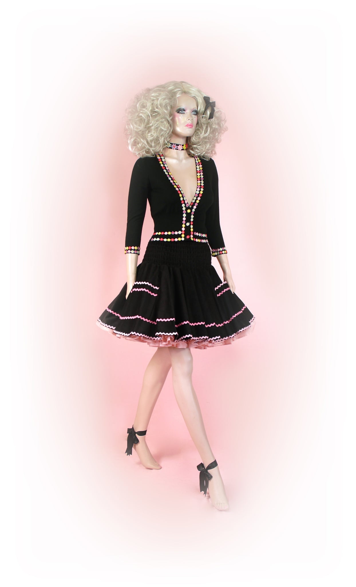 Black/Pink<br>Radiant Ric Rac